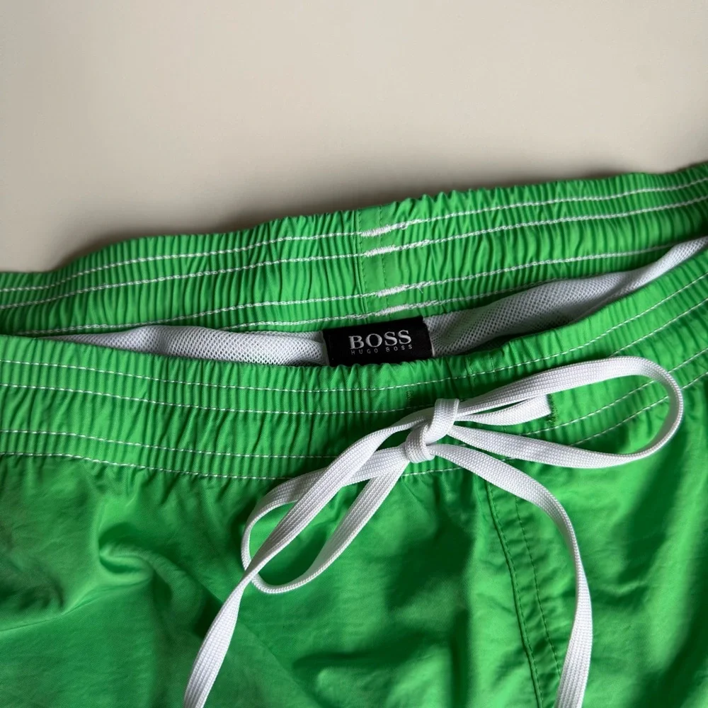 Hugo Boss Men’s Swim Trunks Shorts Green Logo Size XXL Lined Pockets Excellent
